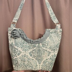 Chic Floral Women's Shoulder Bag in Teal and Cream
